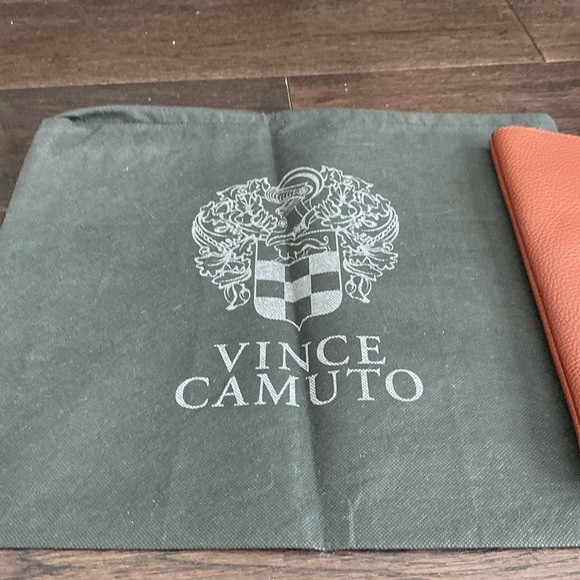 Bag, Vince Camuto, brand new. - Picture 4 of 5